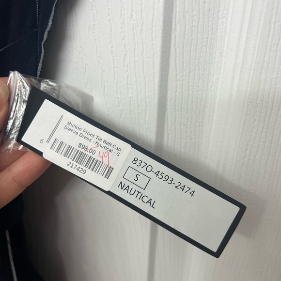 NWT navy structured cap-sleeve shirt dress with pockets - Picture 6 of 6